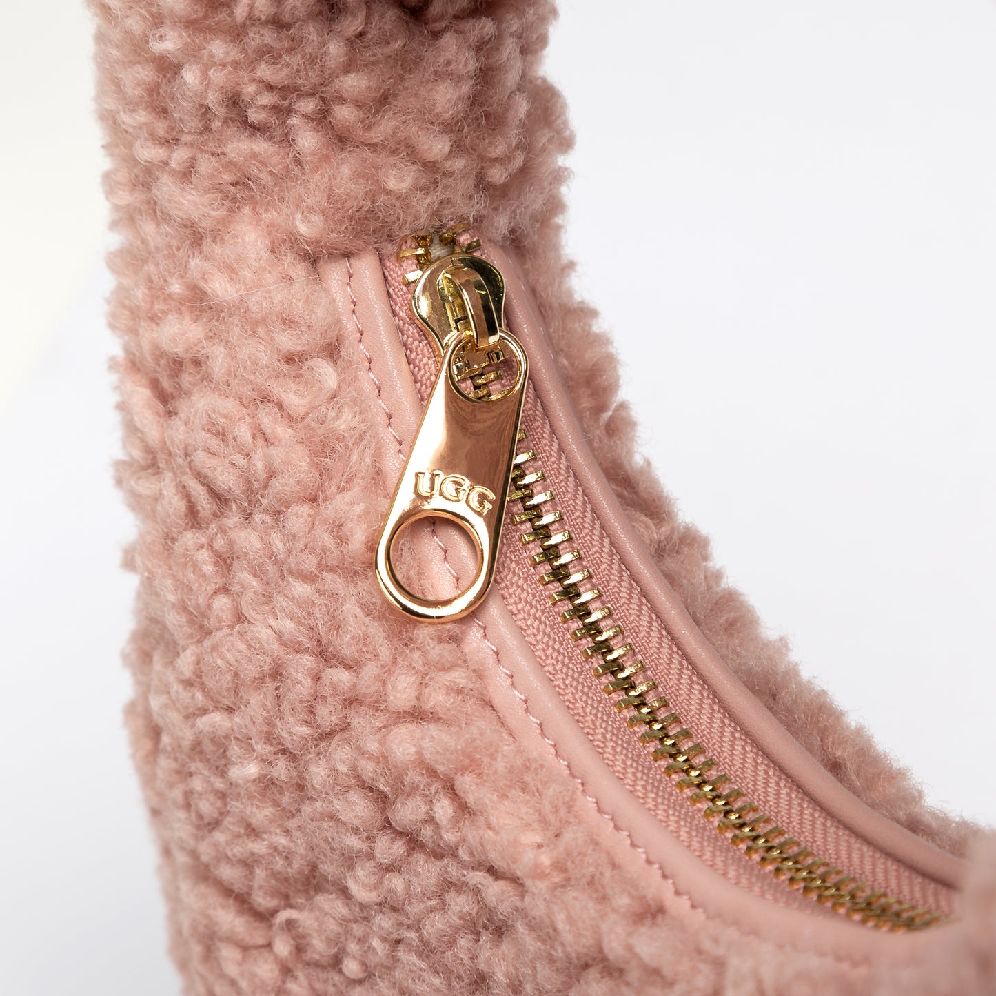 OZWEAR UGG Momo Shearling Shoulder Bag OZB020